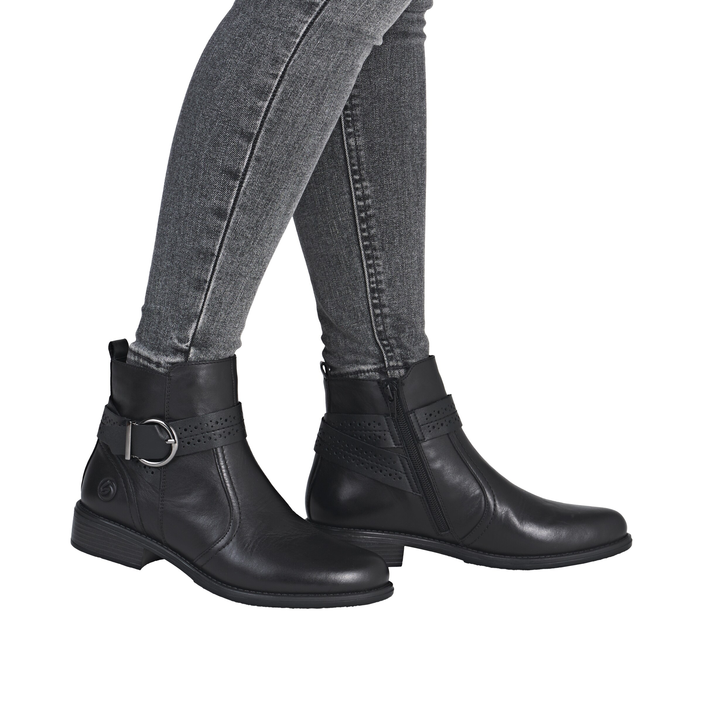 Bottines 'D0F81' REMONTE en noir