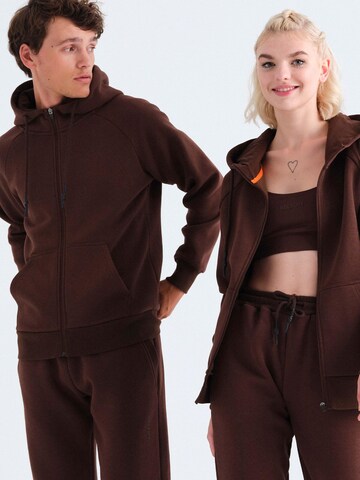 Rockupy Sweatshirt 'Chris' in Brown