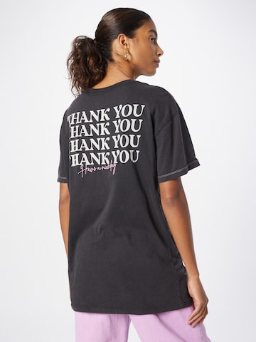 Cotton On - Camiseta talla grande en negro