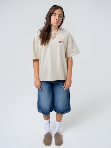 BAYSIDE BOUND Shirt 'THE SUNRISE UNISEX BOXY TEE'‌‌‌‌‌‌‌‌‌‌ in Beige