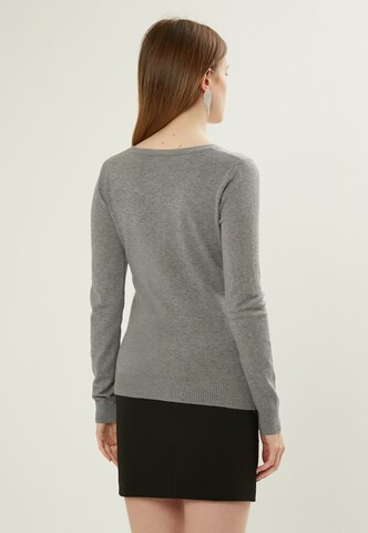 Influencer Strickjacke in Grau