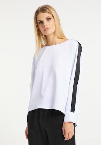 RISA - Blusa en blanco: frente