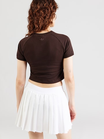 ADIDAS ORIGINALS T-Shirt 'STUDDED CALI' in Braun