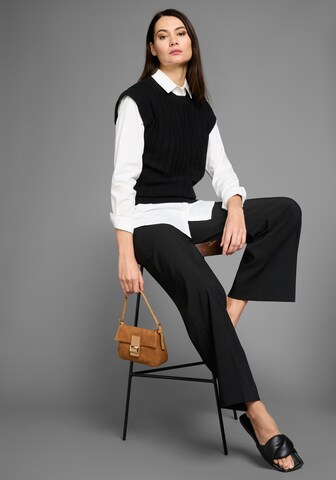 HECHTER PARIS Sweater in Black