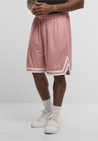 Karl Kani Loosefit Sportbroek in Roze