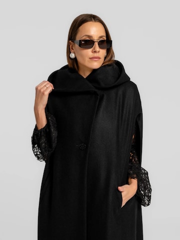 mandragora Kimono 'Fean'‌‌‌ in Schwarz