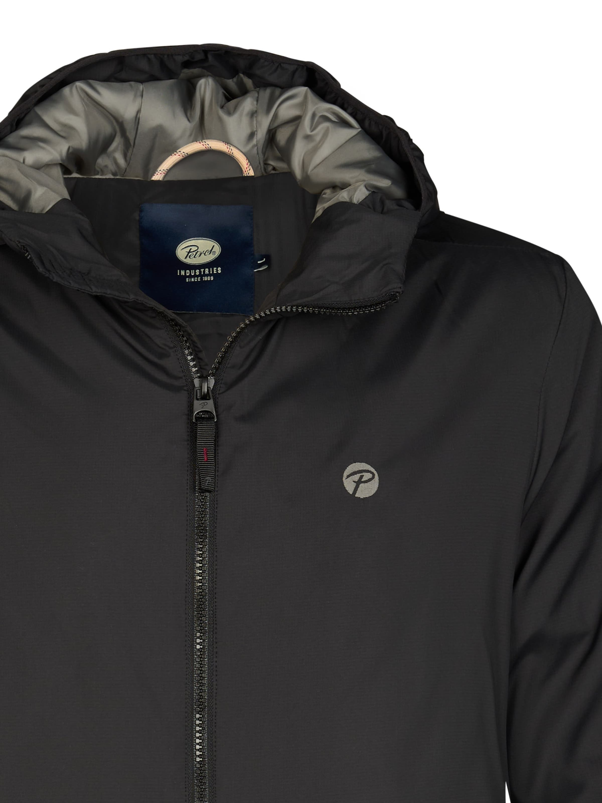 Petrol Industries Övergångsjacka i svart