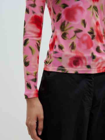 EDITED T-shirt 'Fiore' i rosa