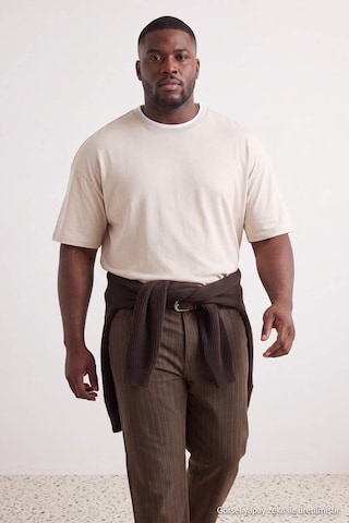 Trendyol Curve - Camiseta en gris: frente