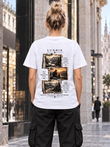 LUNØIR Studio Shirt 'Capture the Moment'‌‌‌‌‌ in Weiß