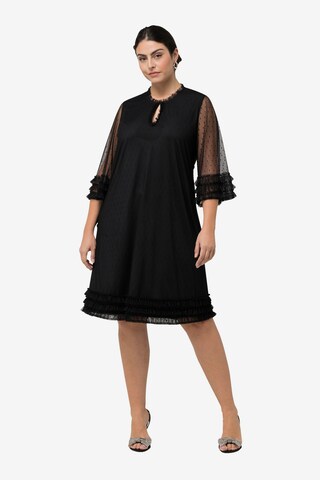 Robe Ulla Popken en noir : devant