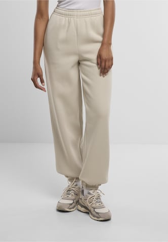 Urban Classics Tapered Pants in White: front