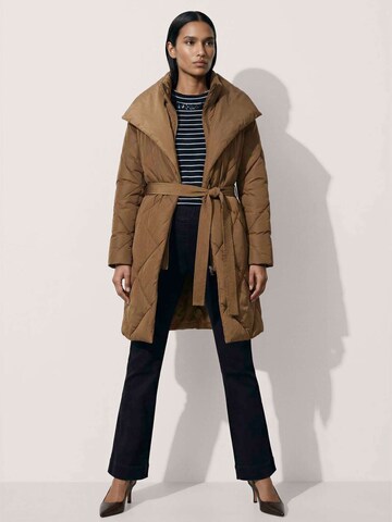 MADELEINE Tussenmantel in Bruin: voorkant