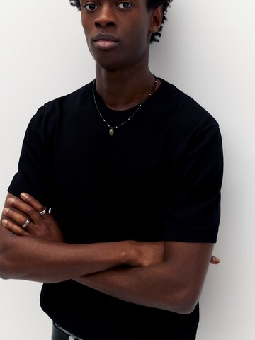 Pull&Bear Sweater in Black: front