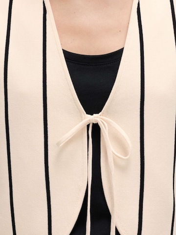 Cardigan Marks & Spencer en beige