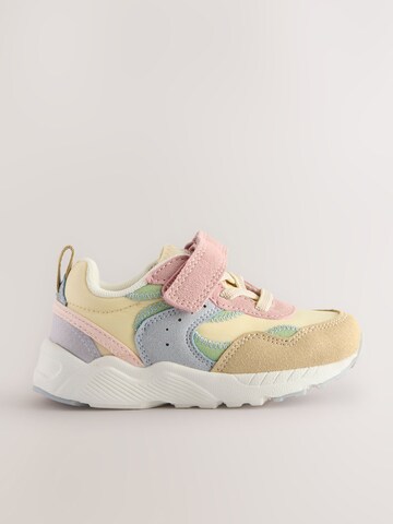 Baskets Next en mélange de couleurs