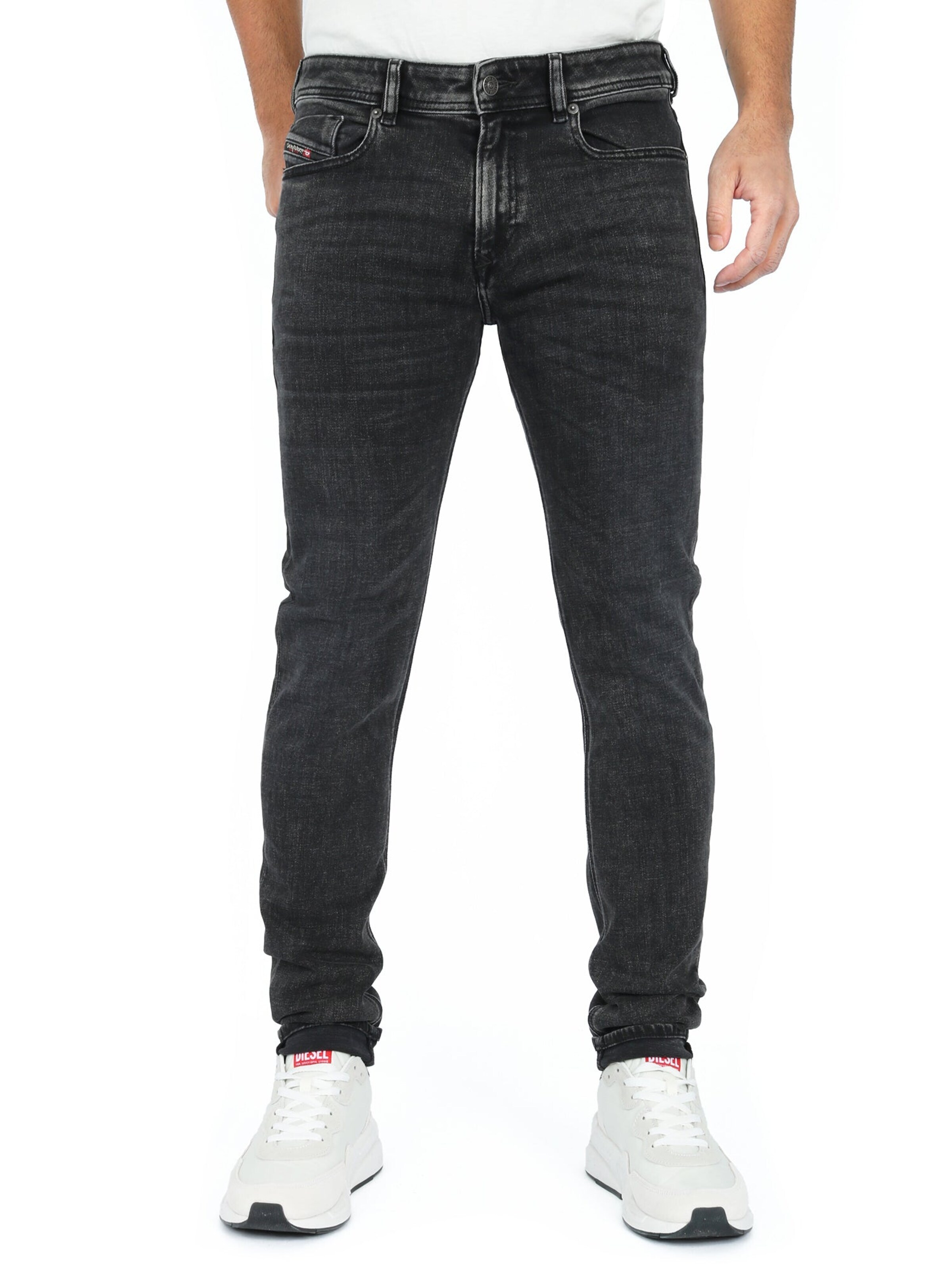 DIESEL - Skinny Calças de ganga '1979 Sleenker 09C23' em preto: frente