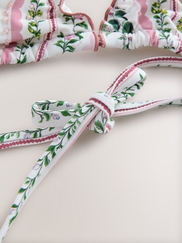 Next Kolmio Bikinitoppi värissä beige