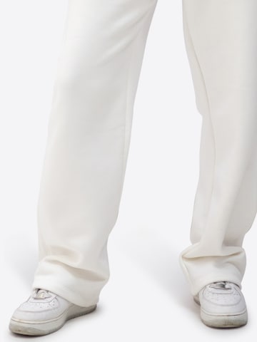 TATES Wide Leg Sporthose in Weiß
