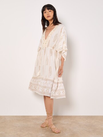Apricot Jurk ' ' in Beige: voorkant