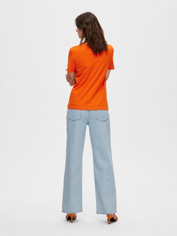 SELECTED FEMME T-Shirt in Orange