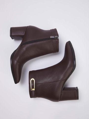 Trendyol Ankle boots in Brown