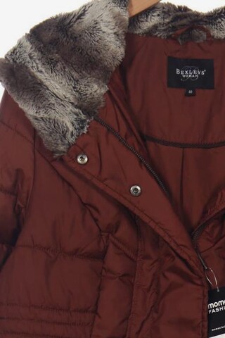 Bexleys Jacket & Coat in L in Brown