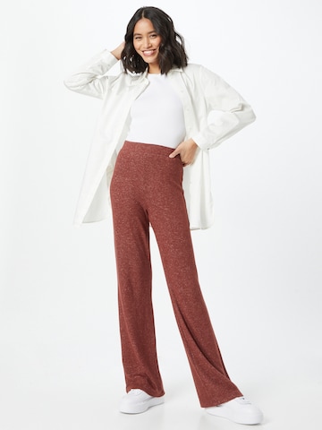 ABOUT YOU Flared Broek 'Lisey' in Bruin