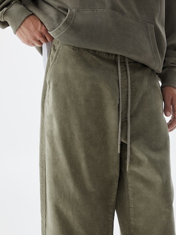 Pull&Bear Loosefit Hose in Grün