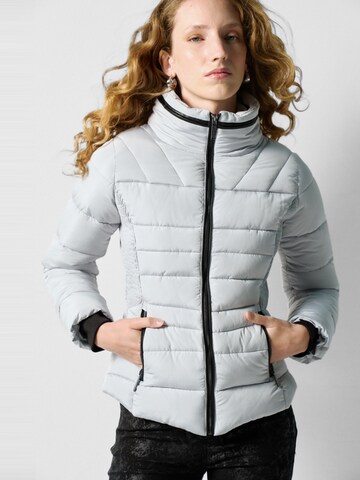 Veste d’hiver KOROSHI en gris : devant