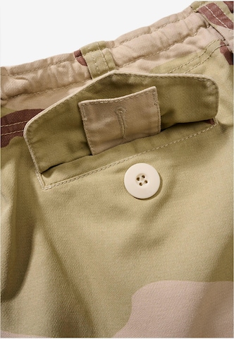 Brandit Regular Cargoshorts in Beige