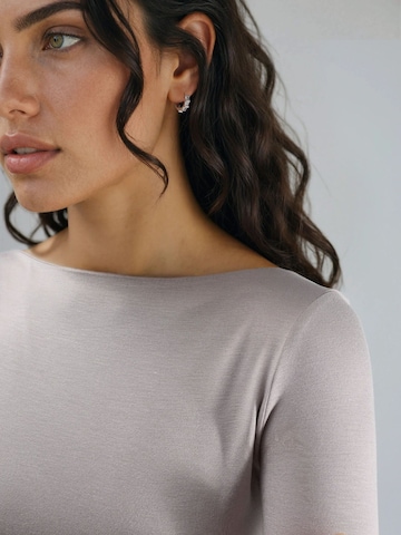 T-shirt Busem en gris