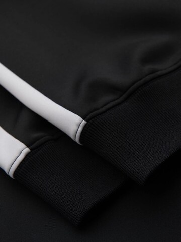 Ombre Regular Sports trousers in Black