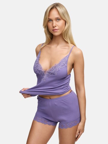 Shorty 'F909' di Tazzio in lilla