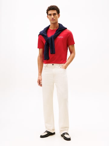 Maglietta 'BRAND LOVE' di TOMMY HILFIGER in rosso