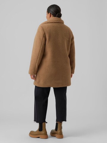 Vero Moda Curve Wintermantel in Bruin