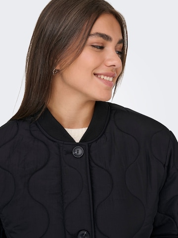 Veste mi-saison 'CARSalsa' ONLY Carmakoma en noir