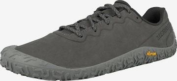 Chaussure basse 'Vapor Glove 6' MERRELL en gris : devant