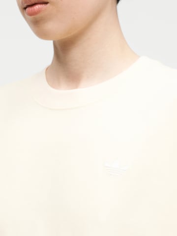 ADIDAS ORIGINALS - Camiseta talla grande 'Ess' en beige
