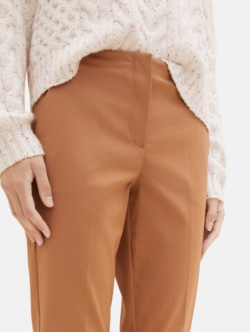 Coupe slim Pantalon chino 'Mia' TOM TAILOR en marron