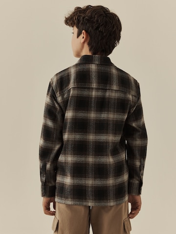 Next - Ajuste regular Camisa en gris