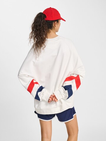 Hummel Sportsweatshirt in Wit