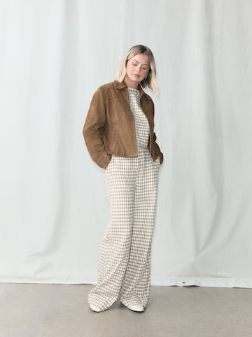 Top di Next in marrone