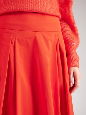 Gonna 'Hosanna' di Essentiel Antwerp in rosso
