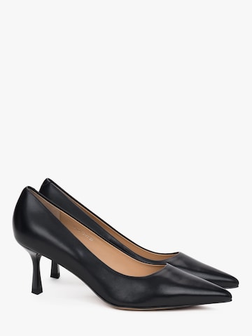 Décolleté '9106-11' di Estro in nero