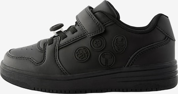 Next Tennarit 'Marvel' värissä musta: etupuoli