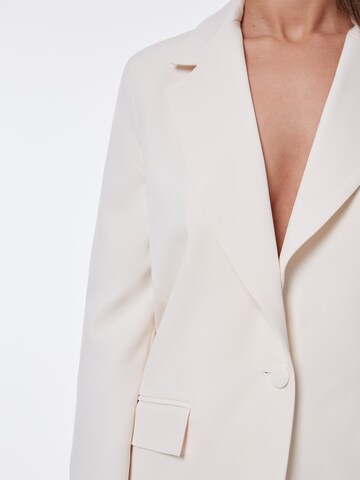 ABOUT YOU x Alina Eremia Blazer 'Ruby' in White