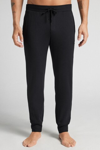 IUMAN Intimissimi Uomo Tapered Pants in Black: front