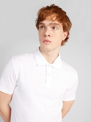 T-Shirt 'Nolan' GUESS en blanc