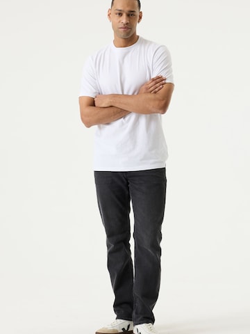 GARCIA Štandardný strih Džínsy - Čierna